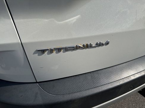 Used 2022 Ford Escape Titanium w/ Class II Trailer Tow Package image 24