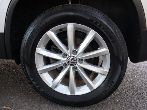 Used 2017 Volkswagen Tiguan Wolfsburg Edition AWD/4WD image 43
