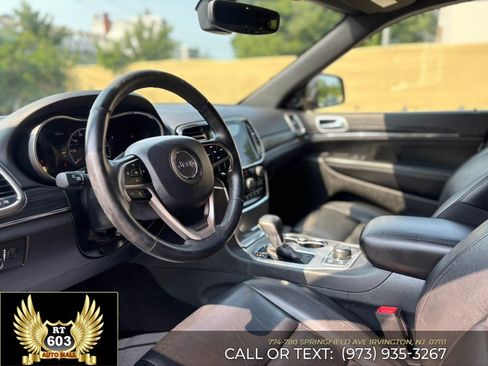 Used 2019 Jeep Grand Cherokee Limited AWD/4WD image 18