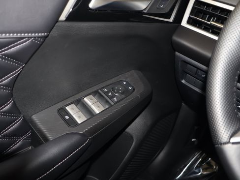 Used 2024 Mitsubishi Outlander SEL image 32