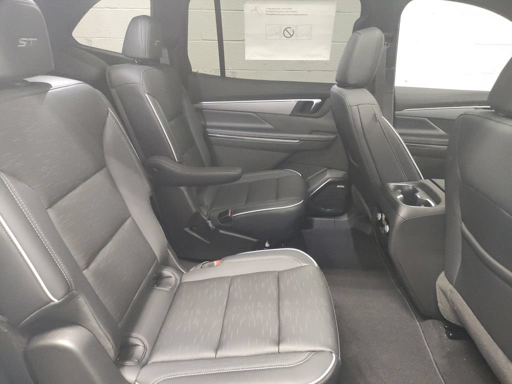 New 2026 Buick Enclave Sport Touring w/ Power Package FWD image 11