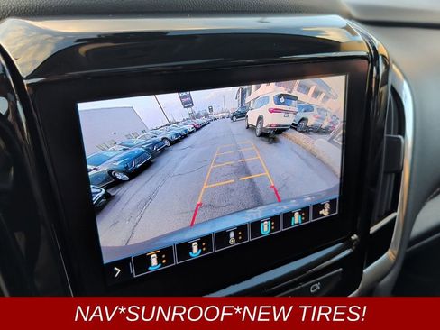 Used 2020 Chevrolet Traverse LT w/ LT Premium Package image 23