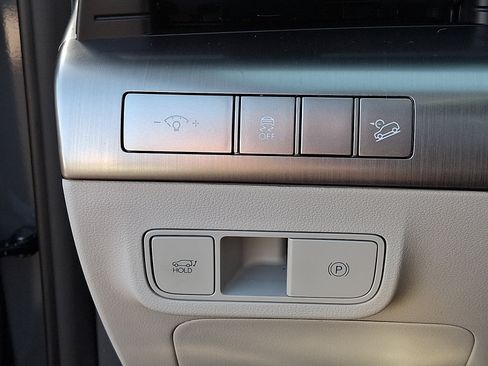 Used 2026 Hyundai Kona Limited FWD image 27