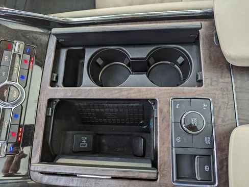 Used 2020 Lincoln Navigator L Reserve w/ Equipment Group 201A Reserve image 23