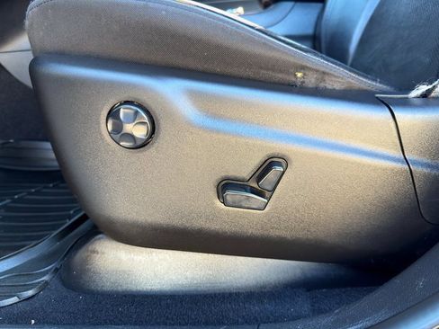 Used 2019 Jeep Grand Cherokee Altitude image 21