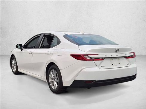 Used 2026 Toyota Camry LE FWD image 6