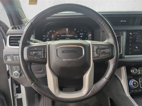 Used 2023 GMC Yukon XL Denali AWD/4WD image 12
