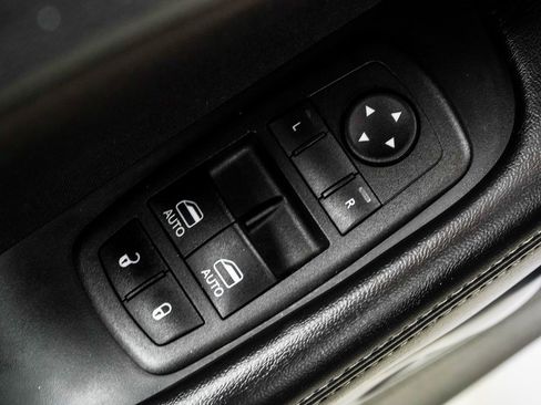 Used 2022 Dodge Challenger R/T image 36