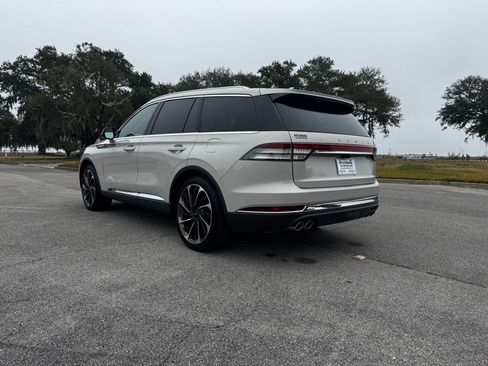 Used 2020 Lincoln Aviator Reserve w/ Equipment Group 202A image 3