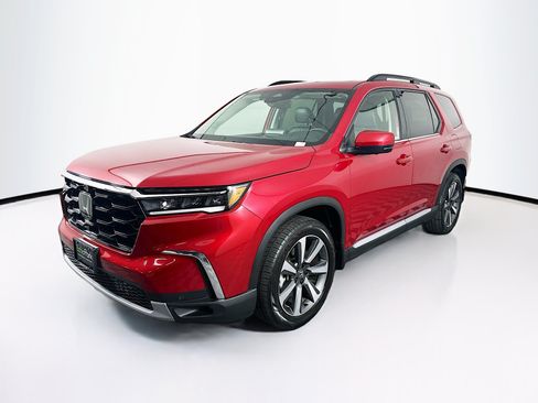 Used 2024 Honda Pilot Elite image 3