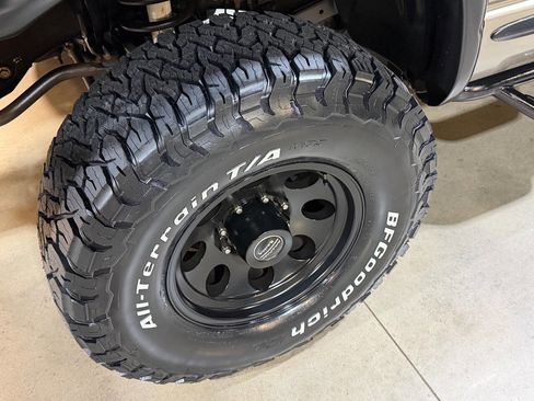 Used 2006 Dodge Ram 2500 Truck SLT image 37