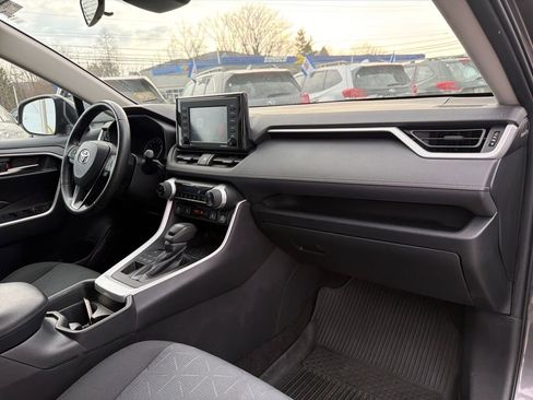 Used 2020 Toyota RAV4 XLE w/ Convenience Package image 35
