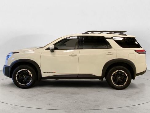 Used 2023 Nissan Pathfinder Rock Creek image 2
