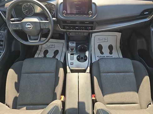 Used 2025 Nissan Rogue SV FWD image 13