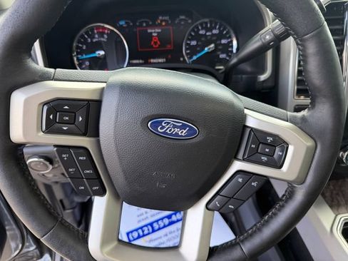 Used 2019 Ford F250 Lariat w/ Lariat Ultimate Package AWD/4WD image 21