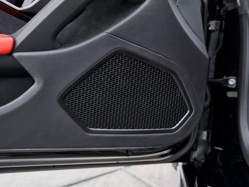 Used 2023 Lamborghini Huracan EVO image 39