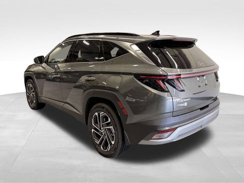 Used 2026 Hyundai Tucson Limited AWD/4WD image 3