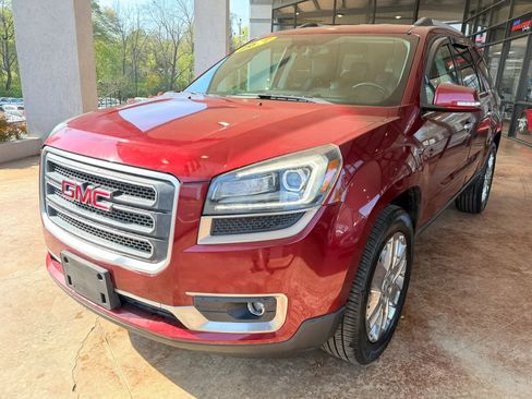 Used 2017 GMC Acadia Limited SLT image 3