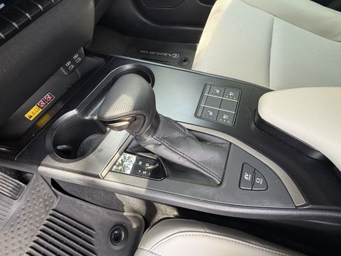 Used 2024 Lexus UX 250h F Sport FWD image 28