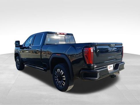 New 2026 GMC Sierra 2500 Denali Ultimate w/ LPO, Black Badging Package image 3