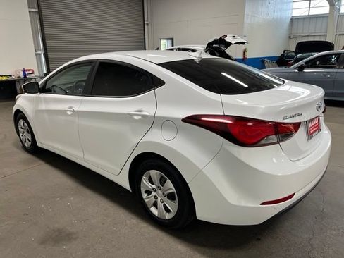 Used 2016 Hyundai Elantra SE FWD image 5