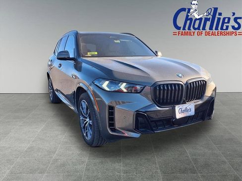Used 2025 BMW X5 xDrive50e w/ M Sport Package image 3