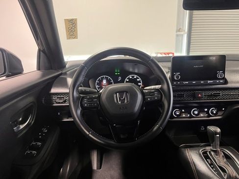 Used 2025 Honda HR-V Sport image 21