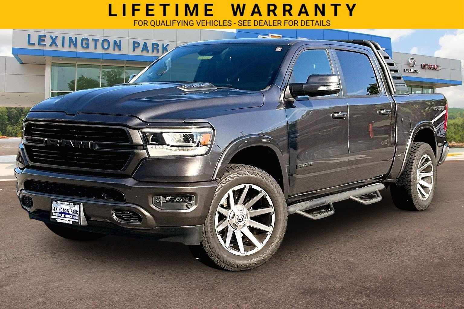 Used 2021 RAM 1500 Laramie w/ Sport Appearance Package AWD/4WD image 12