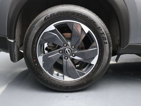 Certified 2026 Nissan Rogue SV AWD/4WD image 15