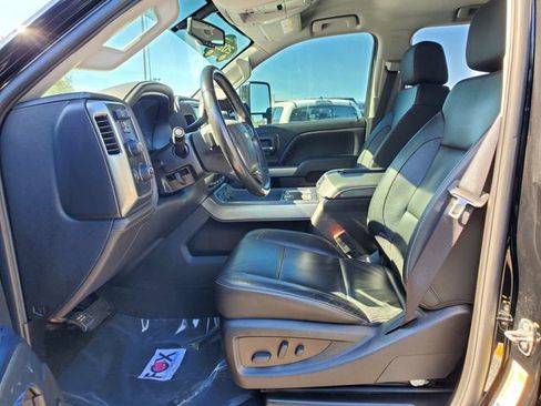 Used 2019 Chevrolet Silverado 2500 LTZ AWD/4WD image 21