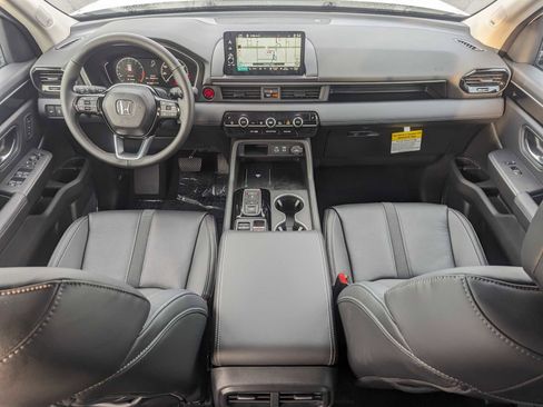 New 2025 Honda Pilot Touring image 20