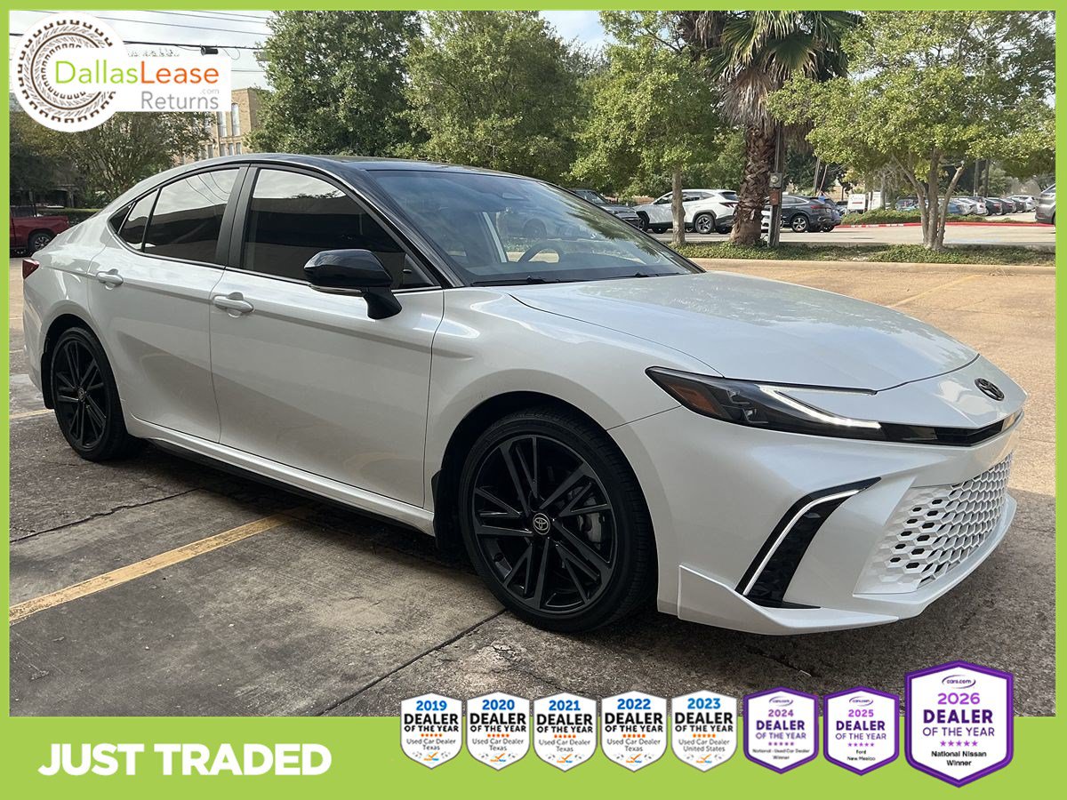 Used 2026 Toyota Camry XSE w/ Premium Package FWD image 1