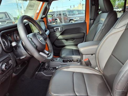 New 2025 Jeep Wrangler Unlimited Rubicon 392 image 11