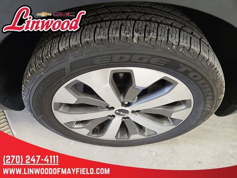 Used 2022 Kia Telluride S image 9