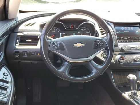 Used 2018 Chevrolet Impala Premier FWD image 11