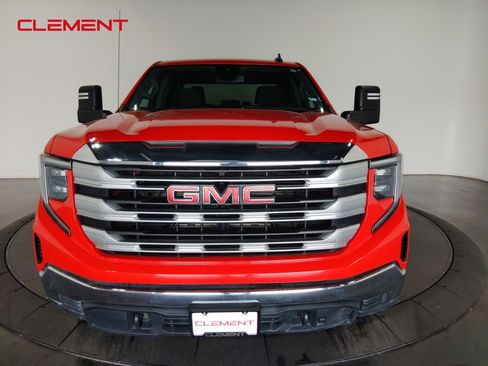 Used 2023 GMC Sierra 1500 SLE image 2