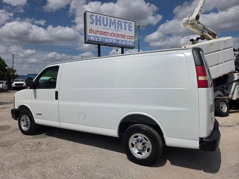 Used 2004 Chevrolet Express 2500 RWD image 3