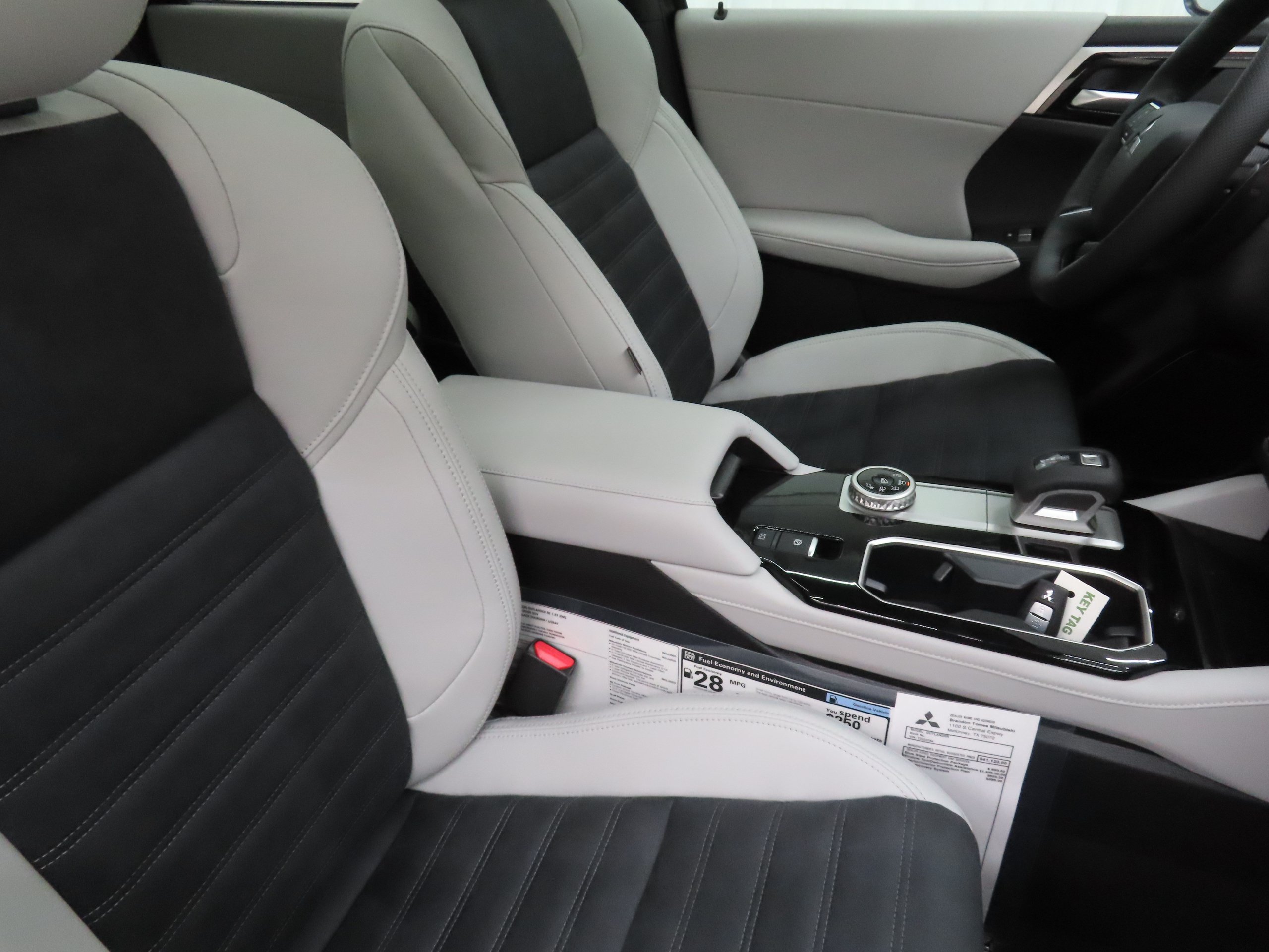 New 2026 Mitsubishi Outlander SE FWD image 26