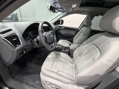 Used 2015 Audi Q5 2.0T Premium Plus w/ Technology Package AWD/4WD image 16