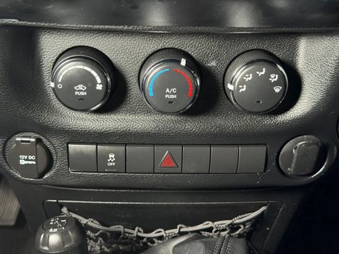 Used 2012 Jeep Wrangler Sport AWD/4WD image 29