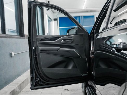 Used 2024 Cadillac Escalade Sport image 10