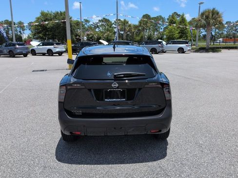 Used 2025 Nissan Kicks SV FWD image 6