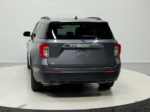 Used 2022 Ford Explorer XLT RWD image 6