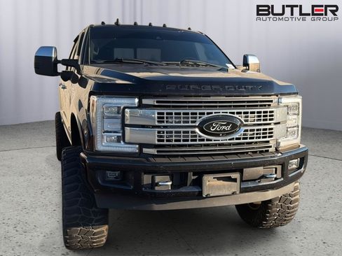 Used 2019 Ford F350 Platinum w/ Platinum Ultimate Package AWD/4WD image 5