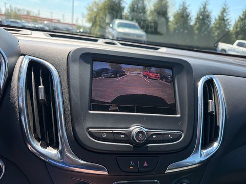Used 2024 Chevrolet Equinox LT AWD/4WD image 24
