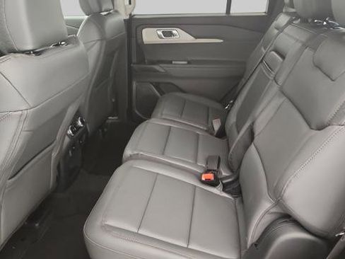 New 2025 Ford Explorer Active w/ Active Comfort Package image 22