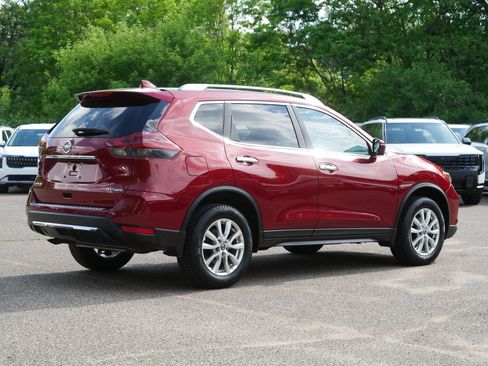 Used 2018 Nissan Rogue SV w/ Sun & Sound Touring Package AWD/4WD image 7