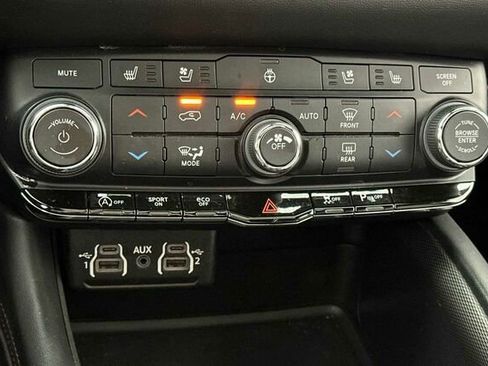 Used 2024 Dodge Durango GT image 24