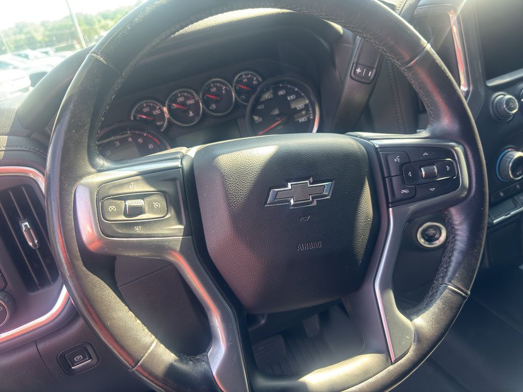 Used 2022 Chevrolet Silverado 1500 RST AWD/4WD image 14