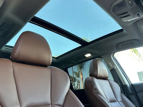 Used 2023 Subaru Ascent Touring AWD/4WD image 19